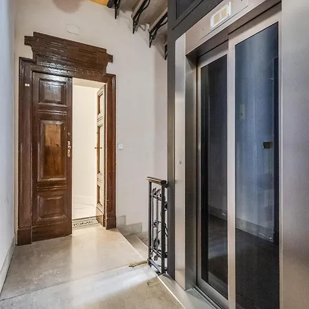 Design Studio In The Heart Of Milan Exterior photo